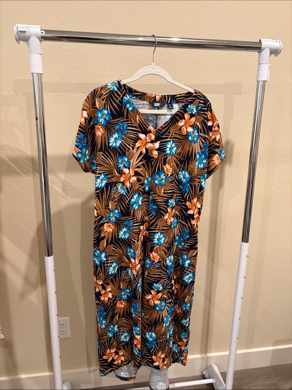Like new - Lands’ End Crinkle cotton high low dress